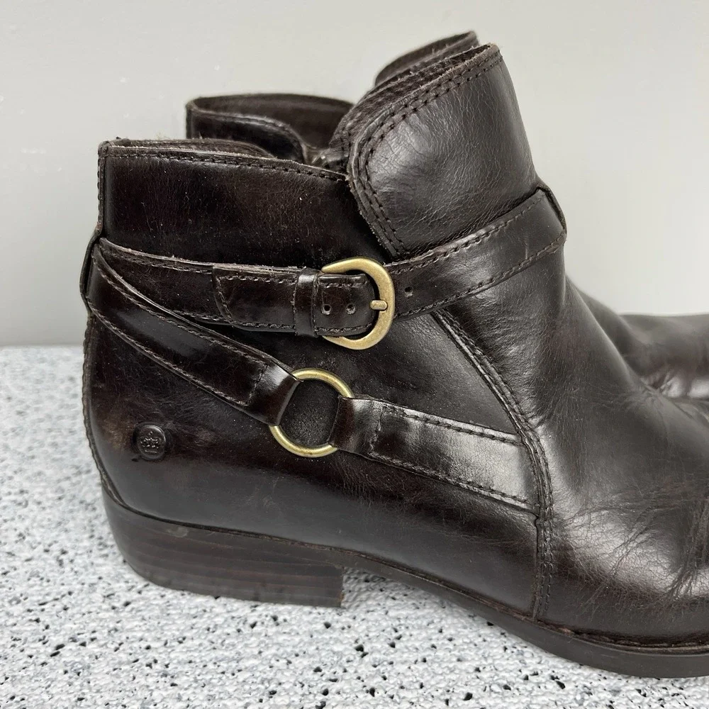 Born Shoes Baily Ankle‎ Boots Womens 10M Dark Brown Leather Buckle Accent